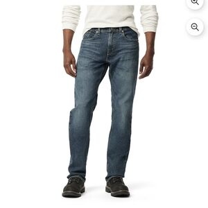 Levi's Men's Straight Leg Denim Jeans in Medium Blue Wash